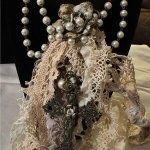 Elegant Pearl and Lace Jewelry Set